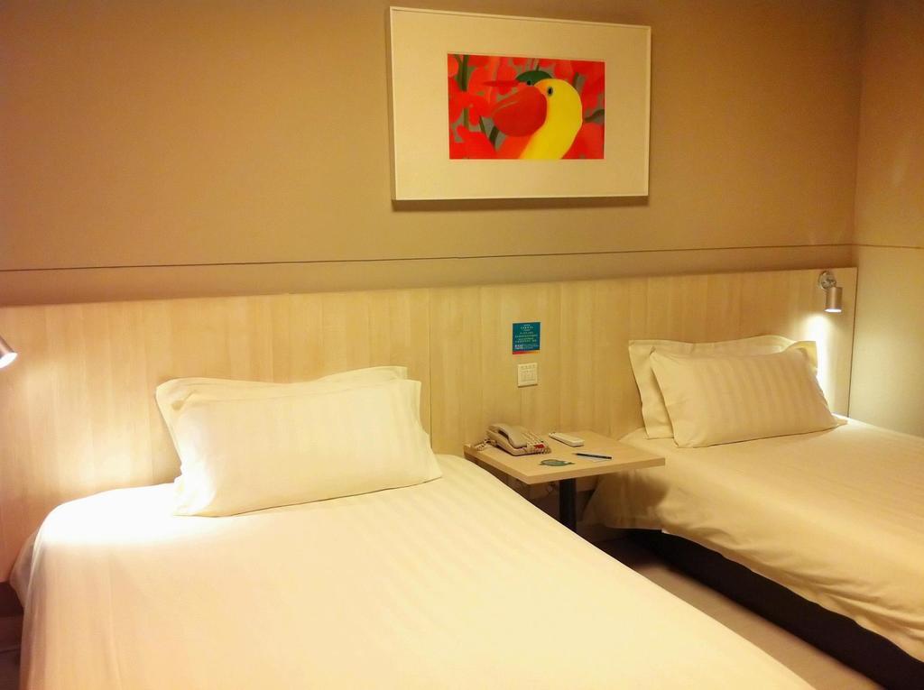 Jinjiang Inn Wuhan Jianghan Road Subway Station Jiangtan Pedestrain Street Room photo